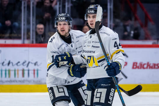 HV71s Hugo Fransson jublar