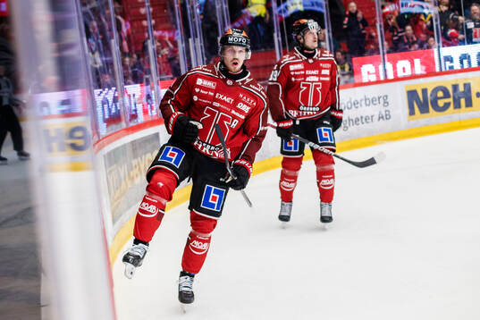 Örebros Kalle Kossila jublar