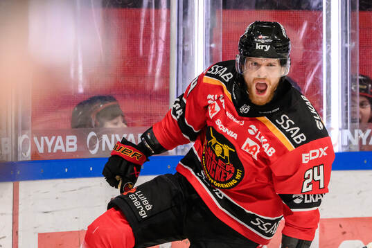 Luleås Brendan Shinnimin jublar