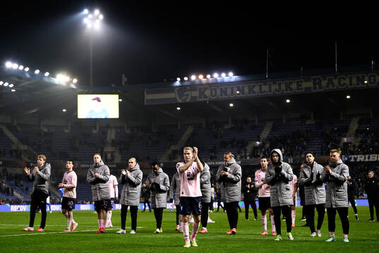 Oscar Lewicki and players of Malmö FF