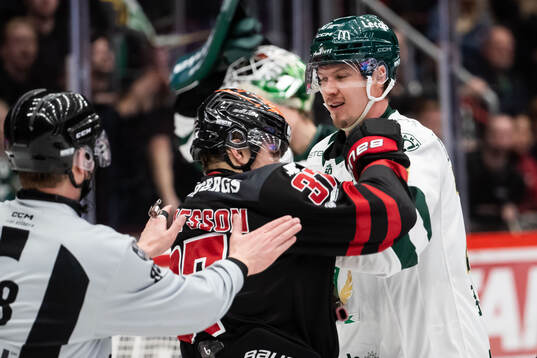 Örebros Glenn Gustafsson och Färjestads Adam Ollas