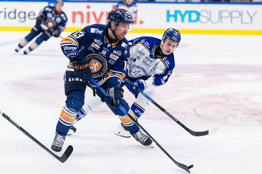 Växjös Dylan Mclaughlin och Leksands Tinus Luc Koblar