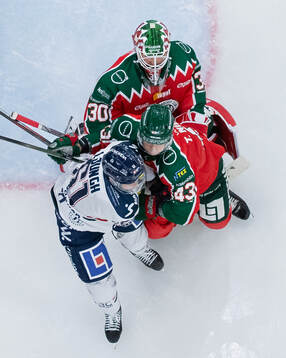 Linköpings Markus Ljungh mot Frölundas Tom Nilsson och