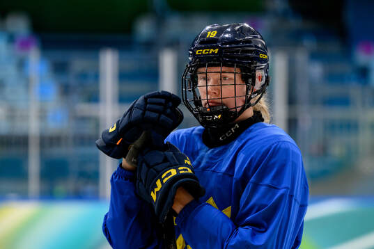 Sara Hjalmarsson of Sweden at a ice hockey practice session