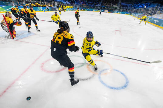 Katarina Jobst-Smith of Germany and Lina Ljungblom of
