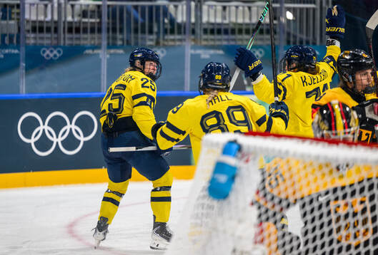Lina Ljungblom of Sweden celebrates the 1-1 goal in the