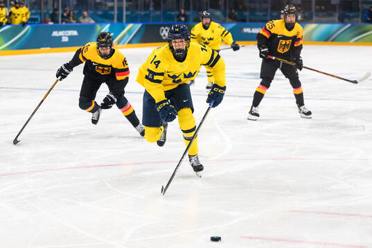 Ida Karlsson of Sweden in the women's ice hockey game