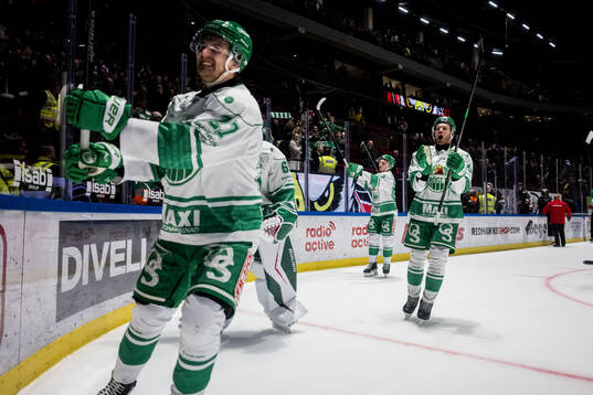 Rögles Linus Sjödin jublar