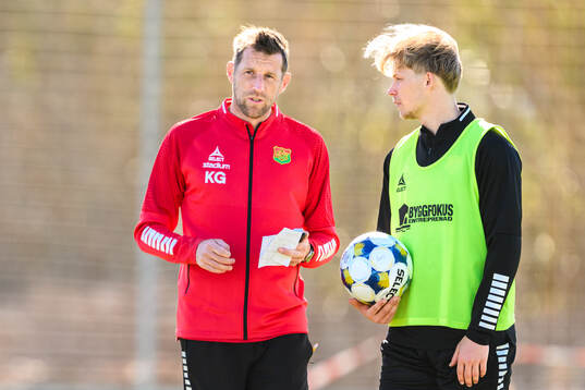 Assisterande tränare Kenneth Gustafsson och Rasmus