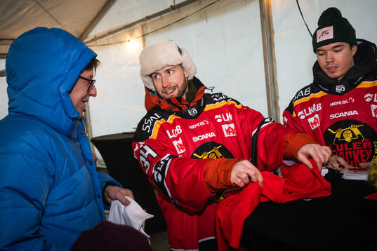 Luleås målvakt Joel Lassinantti och målvakt Matteus Ward