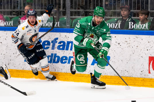 Rögles Josh Dickinson