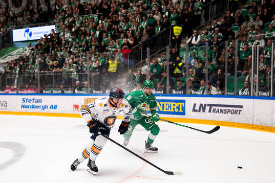 Rögles Lukas Ekeståhl-Jonsson mot Växjös Erik Andersson