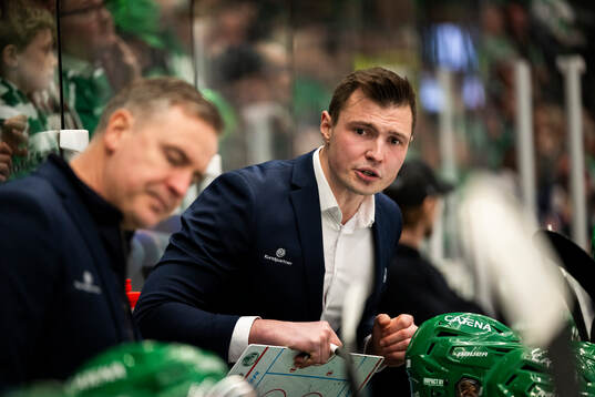 Rögles assisterande tränare Max Bohlin