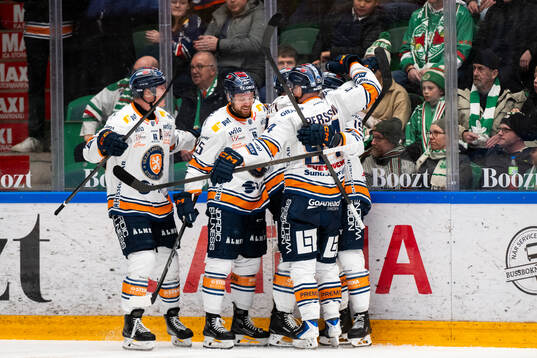 Växjös Reid Gardiner jublar