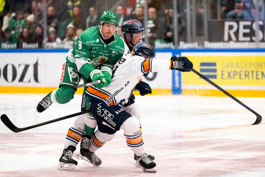 Rögles Linus Sandin mot Växjös Brian Cooper och Ludvig