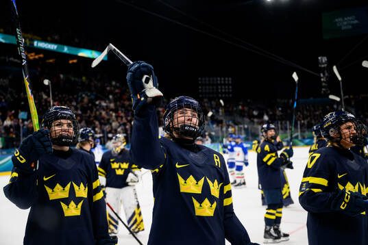 Bla gjennom flere bilder av 2026 Winter Olympics, Day 1, Women's Ice Hockey, Sweden - Italy