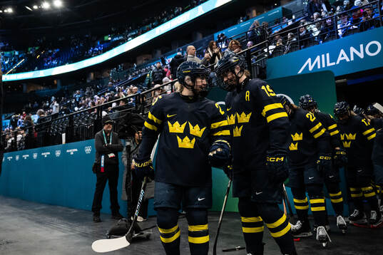 Lina Ljungblom and Sara Hjalmarsson of Sweden