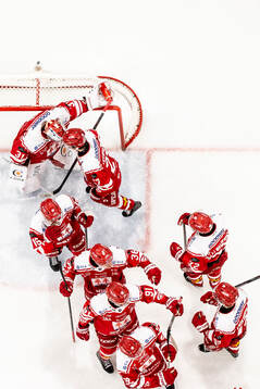 Timrås spelare jublar