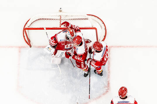 Timrås spelare jublar