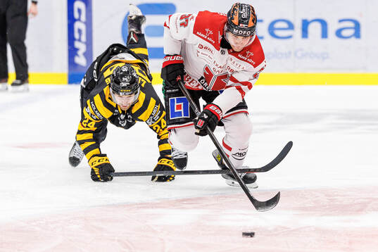 Skellefteås Oscar Lindberg och Örebros Glenn Gustafsson