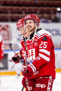 Timrås Alfons Freij och Linus Nässén jublar