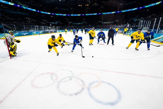 Hampus Lindholm, Marcus Johansson and Lucas Raymond of