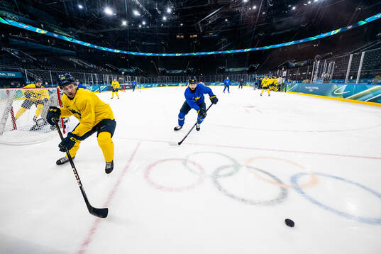 Pontus Holmberg and Elias Lindholm of Sweden at an ice