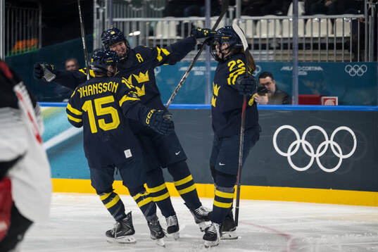 Hanna Thuvik, Lisa Johansson and Sara Hjalmarsson of Sweden