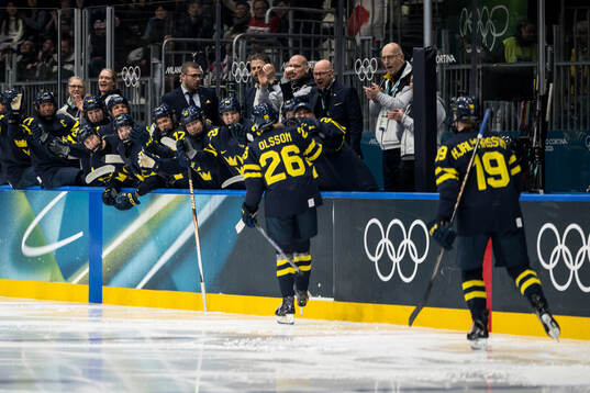 Hanna Olsson of Sweden of Sweden celebrate with teammates