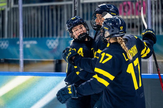 Josefin Bouveng, Mira Hallin and Sofie Lundin of Sweden