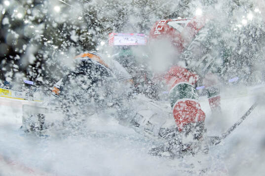 Växjös målvakt Ludvig Persson och Frölundas Jacob
