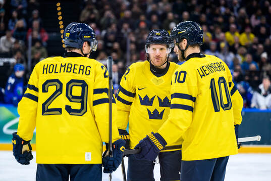 Pontus Holmberg, Gabriel Landeskog and Alexander Wennberg