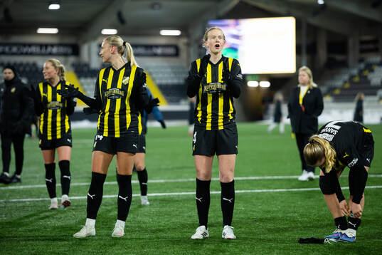 Tilde Karlsson and Emma Östlund of Häcken