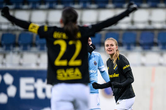 AIKs Lisa Björk jublar