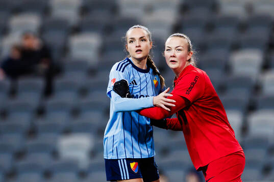 Djurgårdens Selma Larsen Svendsen och Brommapojkarnas