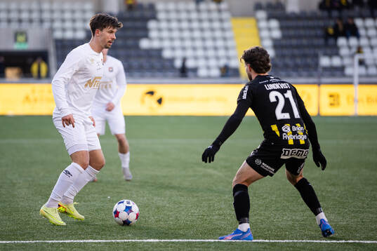 Örgrytes Daniel Paulson och Häckens Adam Lundkvist