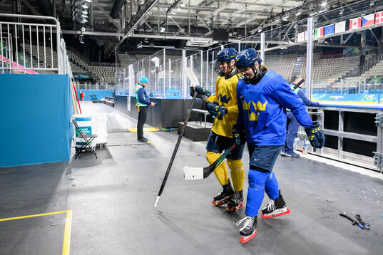 Thea Johansson and Hanna Thuvik of Sweden