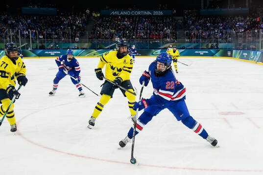 Anna Kjellbin and Hanna Olsson of Sweden against Tessa