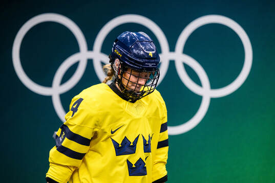 Linnea Andersson of Sweden in the women's ice hockey