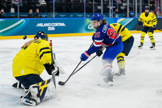 Alex Carpenter of USA against goaltender Ebba Svensson