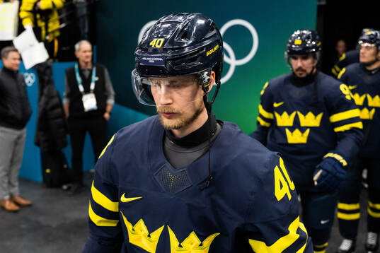 Elias Pettersson of Sweden