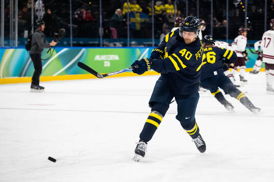 Elias Pettersson of Sweden