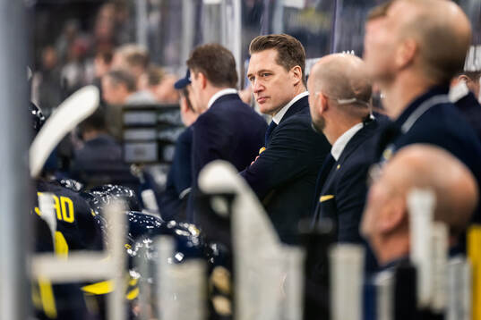Head coach Sam Hallam of Sweden in the men's ice hockey