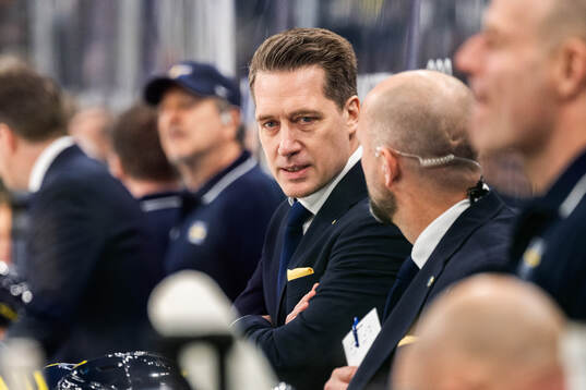 Head coach Sam Hallam of Sweden in the men's ice hockey