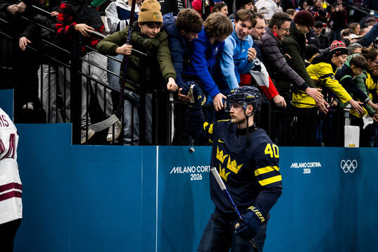 Elias Pettersson of Sweden