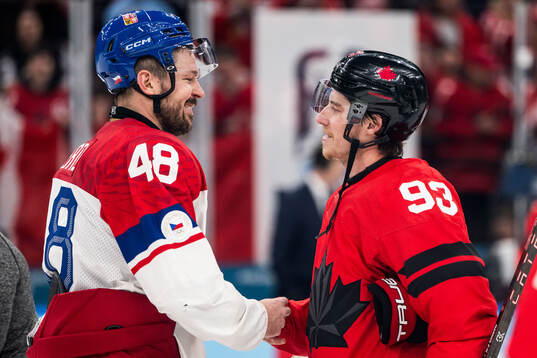 Tomas Hertl of Czech Replublic and Mitch Marner of Canada