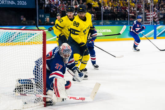 Gabriel Landeskog and William Nylander of Sweden as well as