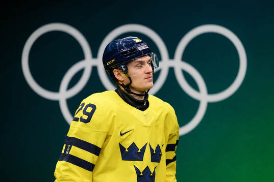 Elias Lindholm of Sweden