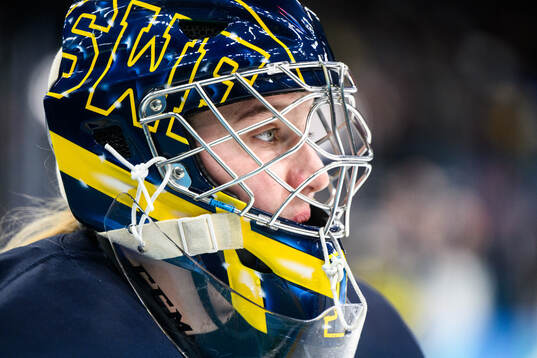 Goaltender Ebba Svensson Träff of Sweden ahaed of the
