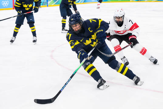 Anna Kjellbin of Sweden and Lara Stalder of Switzerland in